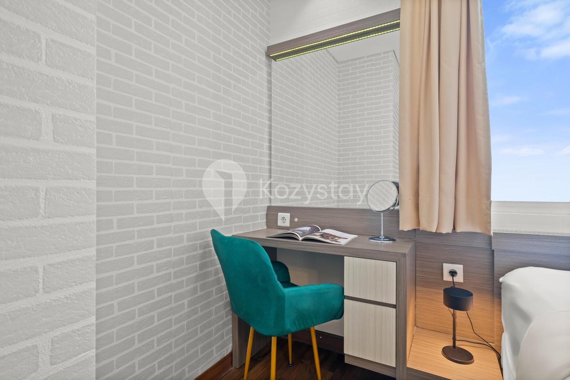 Meadow By Kozystay - Newly Renovated - Kebon Jeruk