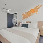 Meadow By Kozystay - Newly Renovated - Kebon Jeruk